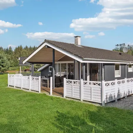 Дом отдыха 3 Bedroom Gorgeous In *