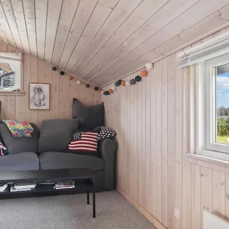 3 Bedroom Gorgeous In Дом отдыха *