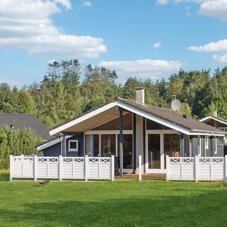 Дом отдыха 3 Bedroom Gorgeous In *